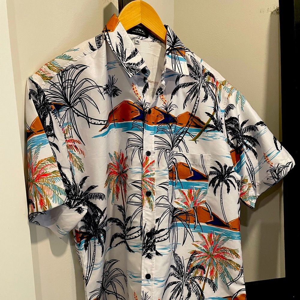 Men’s Silk Thai Beach Shirt.